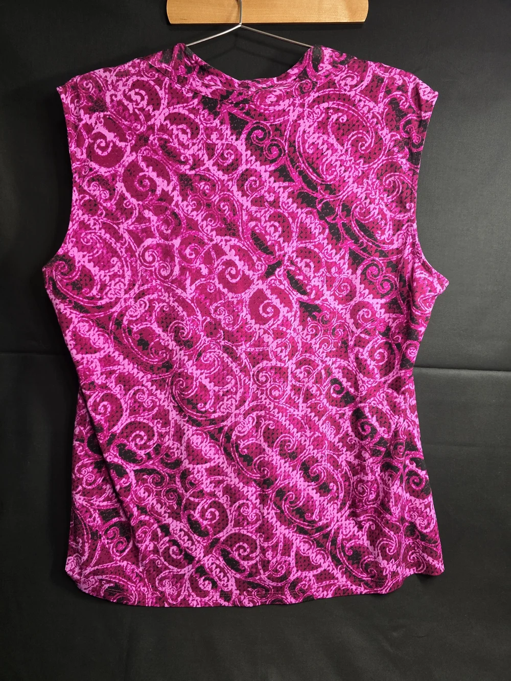 Dana Buchman Pink & Black Sleeveless V-Neck Tank
